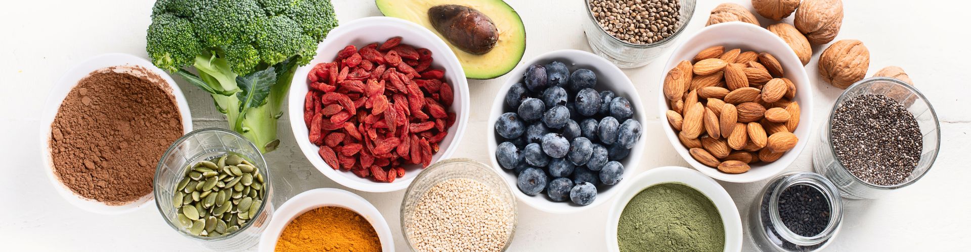 Upptäck vårt stora utbud av näringsrika och hälsosamma livsmedel som hjälper dig att må bättre och leva balanserat.